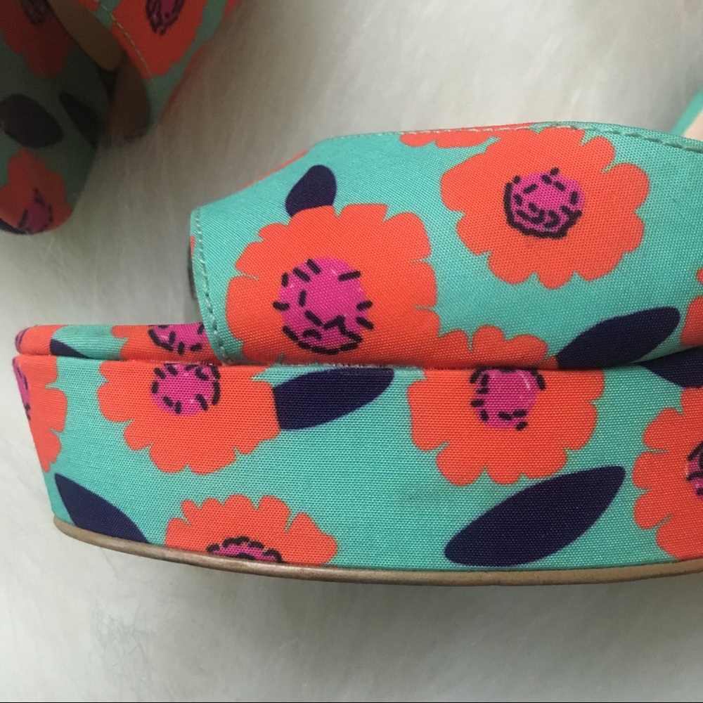 Kate Spade Floral Wedges, Size 7.5 - Picture 6 of 8